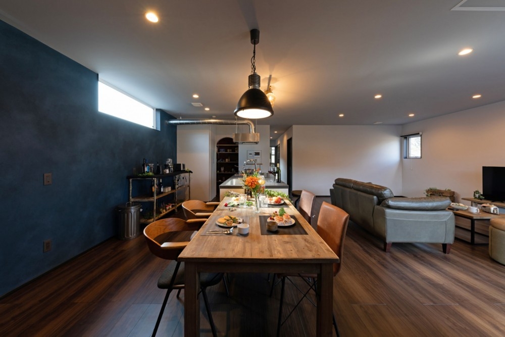 モダンカフェ風の家